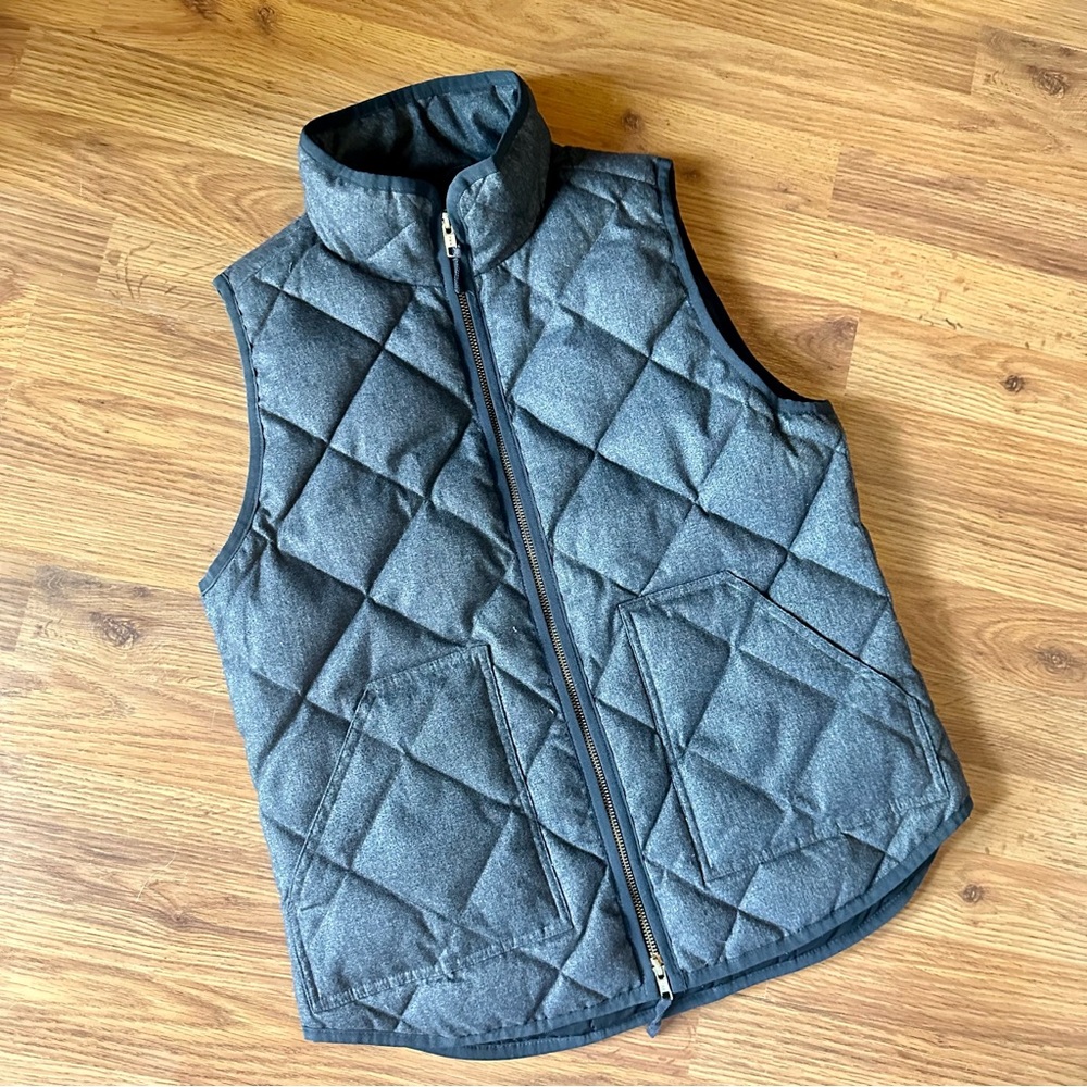 Women’s Small J. Crew Gray Quilted Vest *